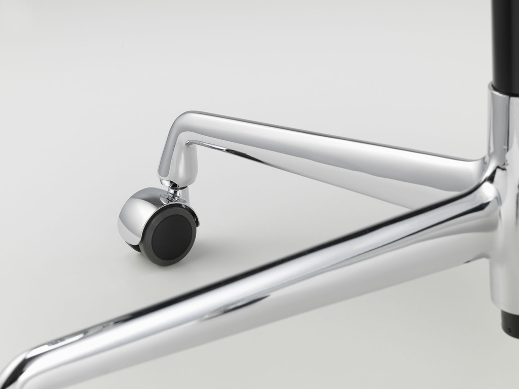 Aluminium chair EA 119 